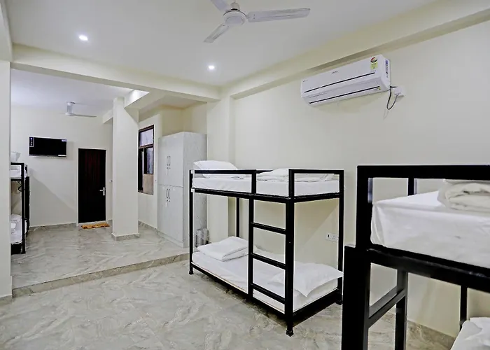 Dormitory Room Mixed